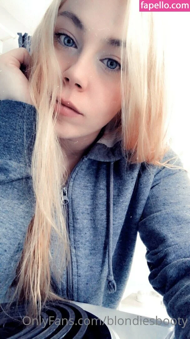blondiesbooty Onlyfans Photo Gallery 
