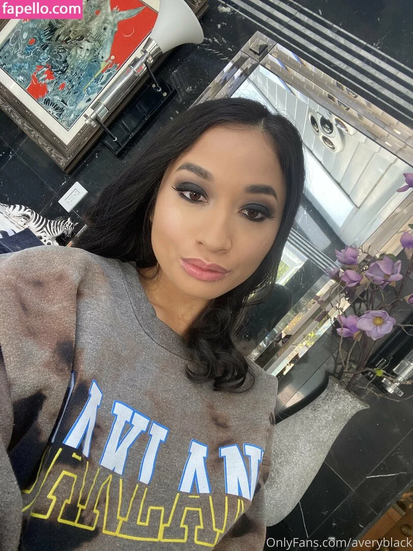 averyblack Onlyfans Photo Gallery 