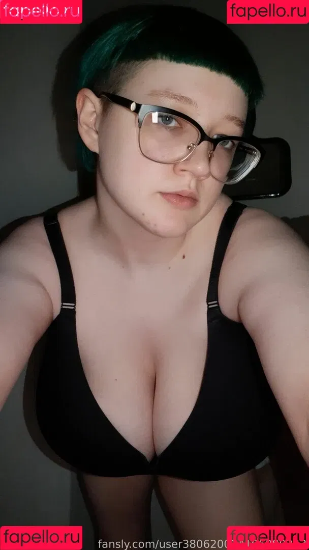 glassimpulse Onlyfans Photo Gallery 