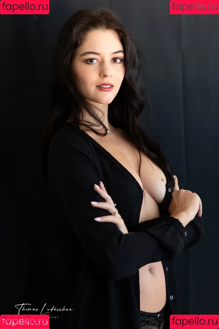 zoelletheresamarie Onlyfans Photo Gallery 