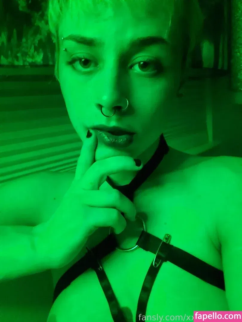 xxxanthisma Onlyfans Photo Gallery 