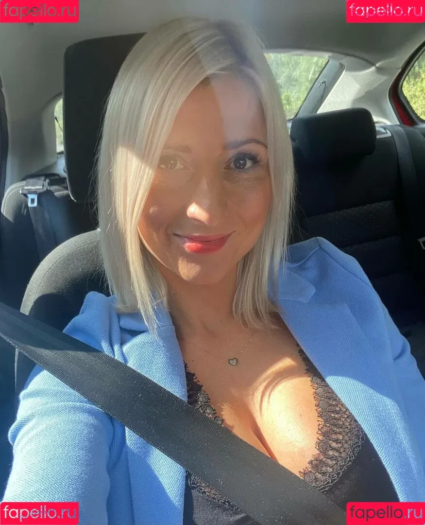Lucie Novakova Onlyfans Photo Gallery 