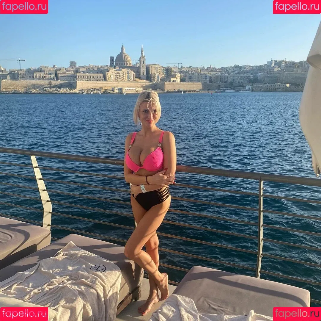 Lucie Novakova Onlyfans Photo Gallery 