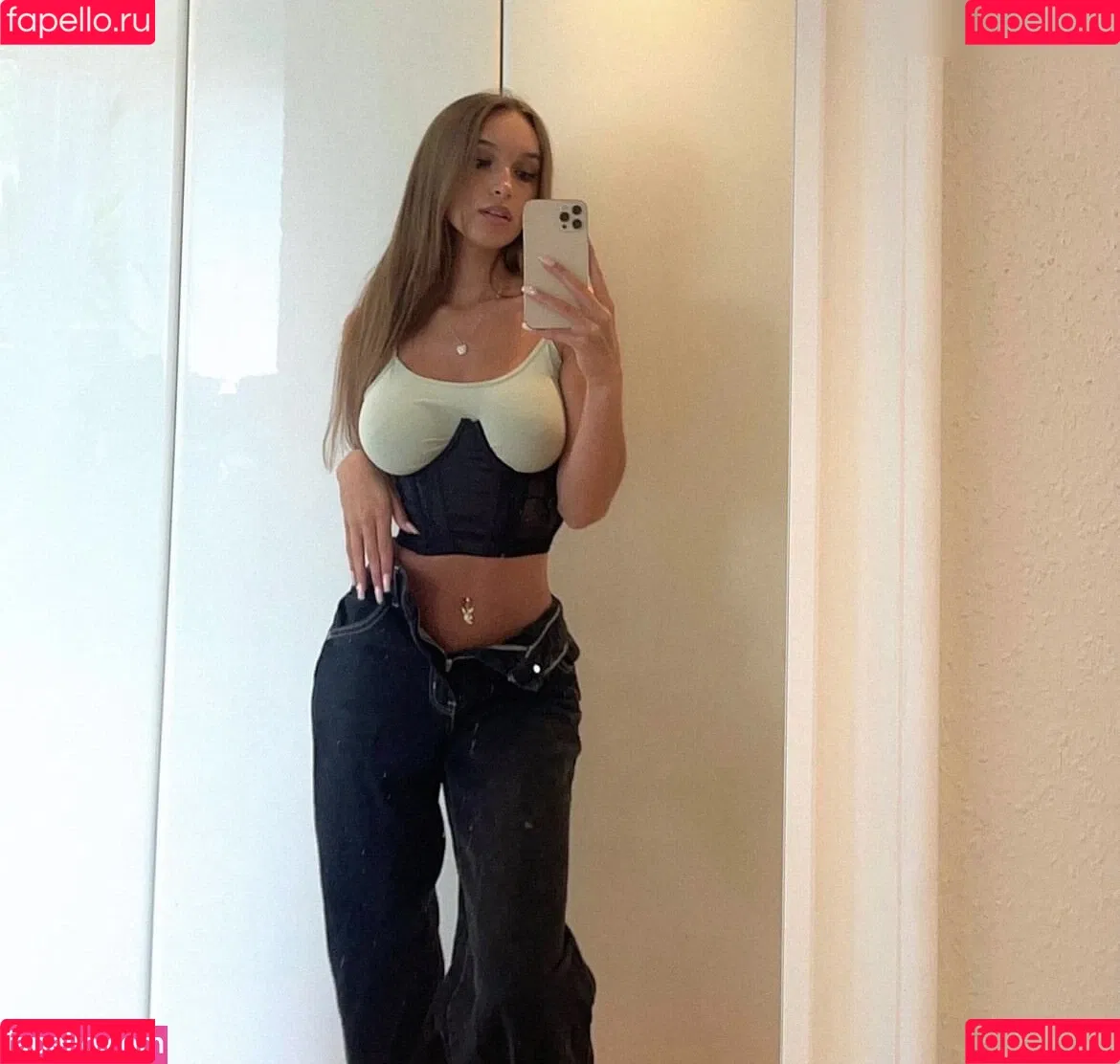 Nona kanal Onlyfans Photo Gallery 
