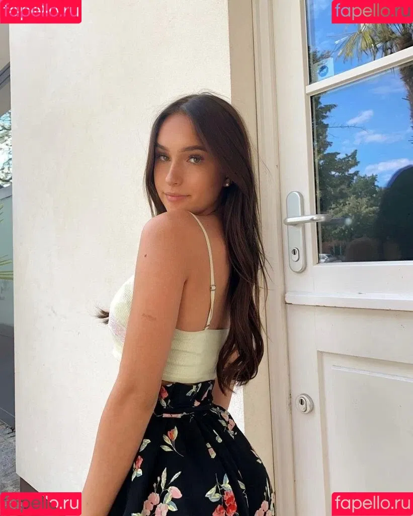Nona kanal Onlyfans Photo Gallery 