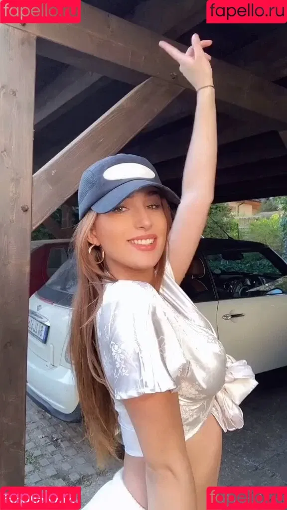 Nona kanal Onlyfans Photo Gallery 
