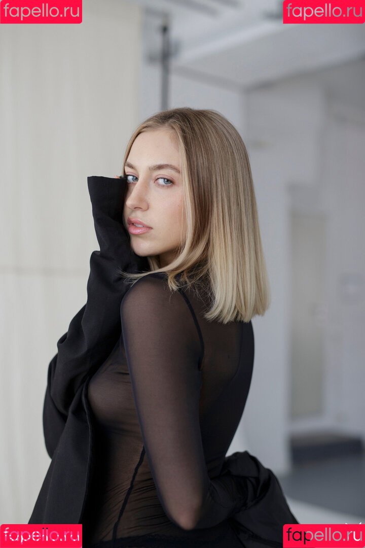 Weronika Wabia Onlyfans Photo Gallery 