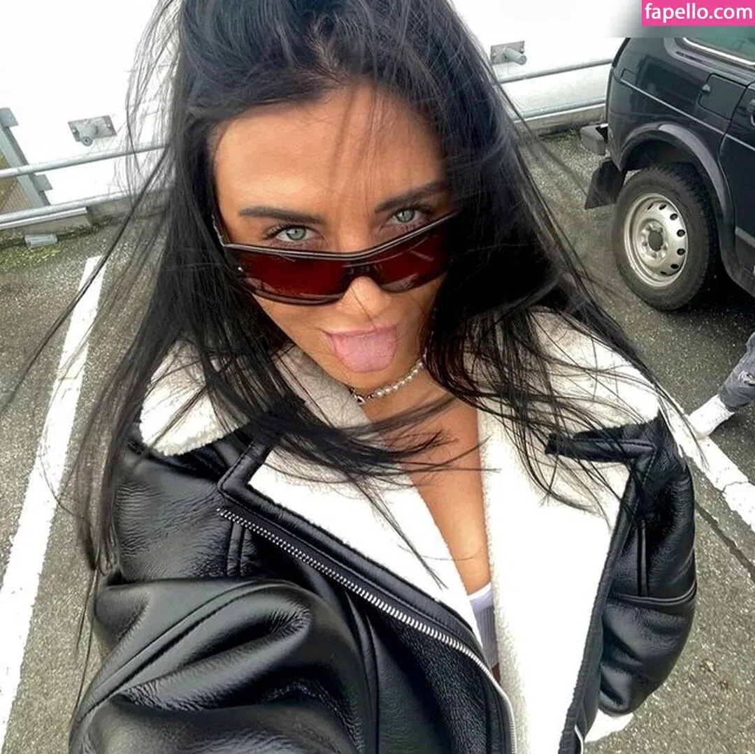 sugarveezy Onlyfans Photo Gallery 