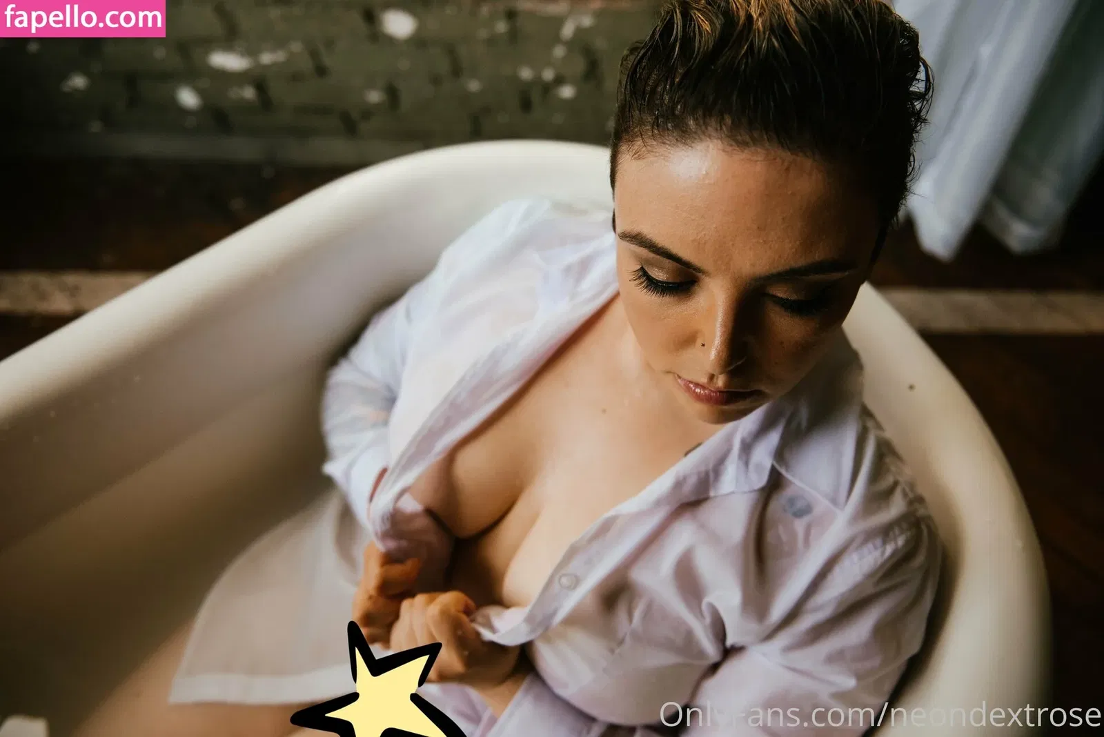 neondextrose Onlyfans Photo Gallery 