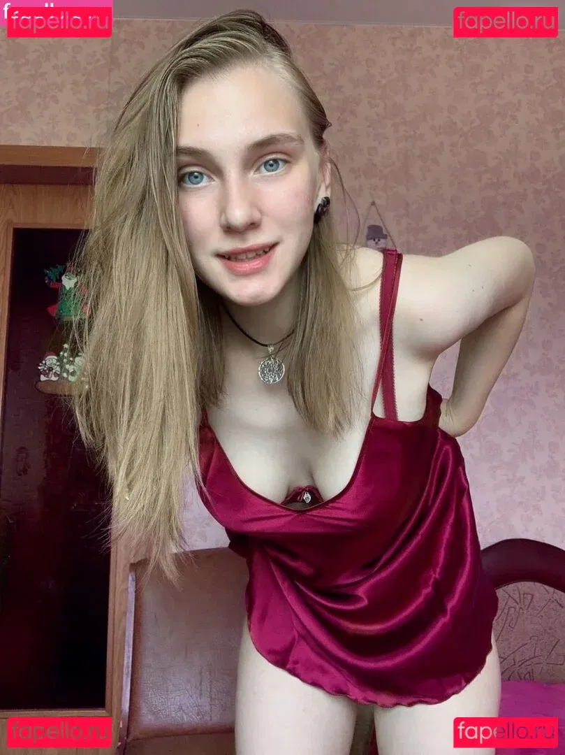 Aprikosin Onlyfans Photo Gallery 