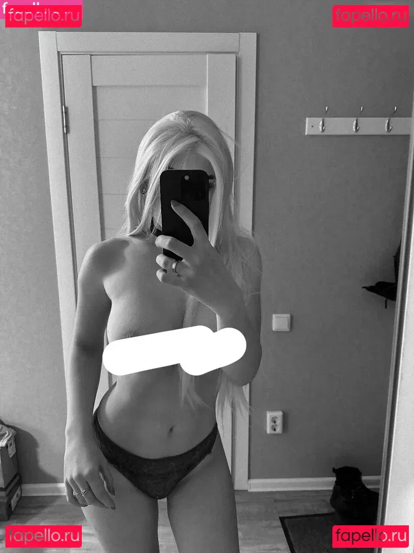 Aprikosin Onlyfans Photo Gallery 