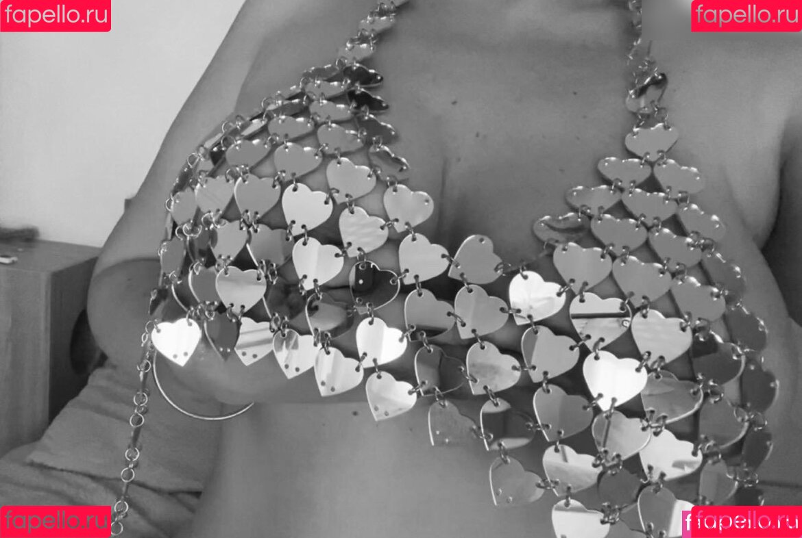 Marie Aude Onlyfans Photo Gallery 