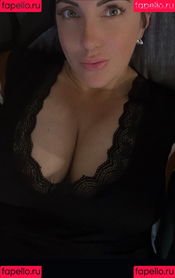 Marie Aude Onlyfans Photo Gallery 