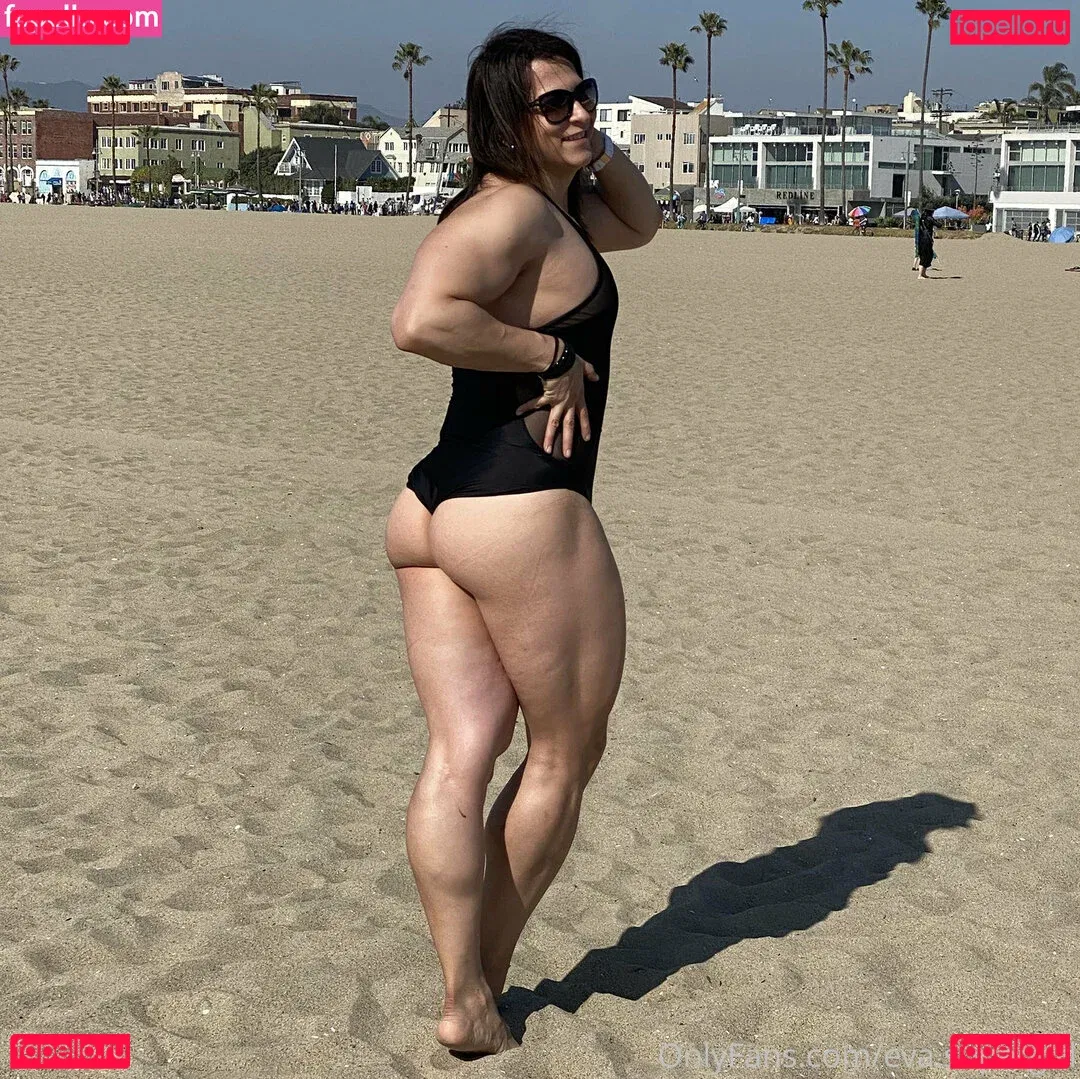 eva.supergirl Onlyfans Photo Gallery 