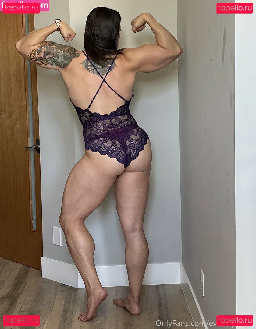 eva.supergirl Onlyfans Photo Gallery 