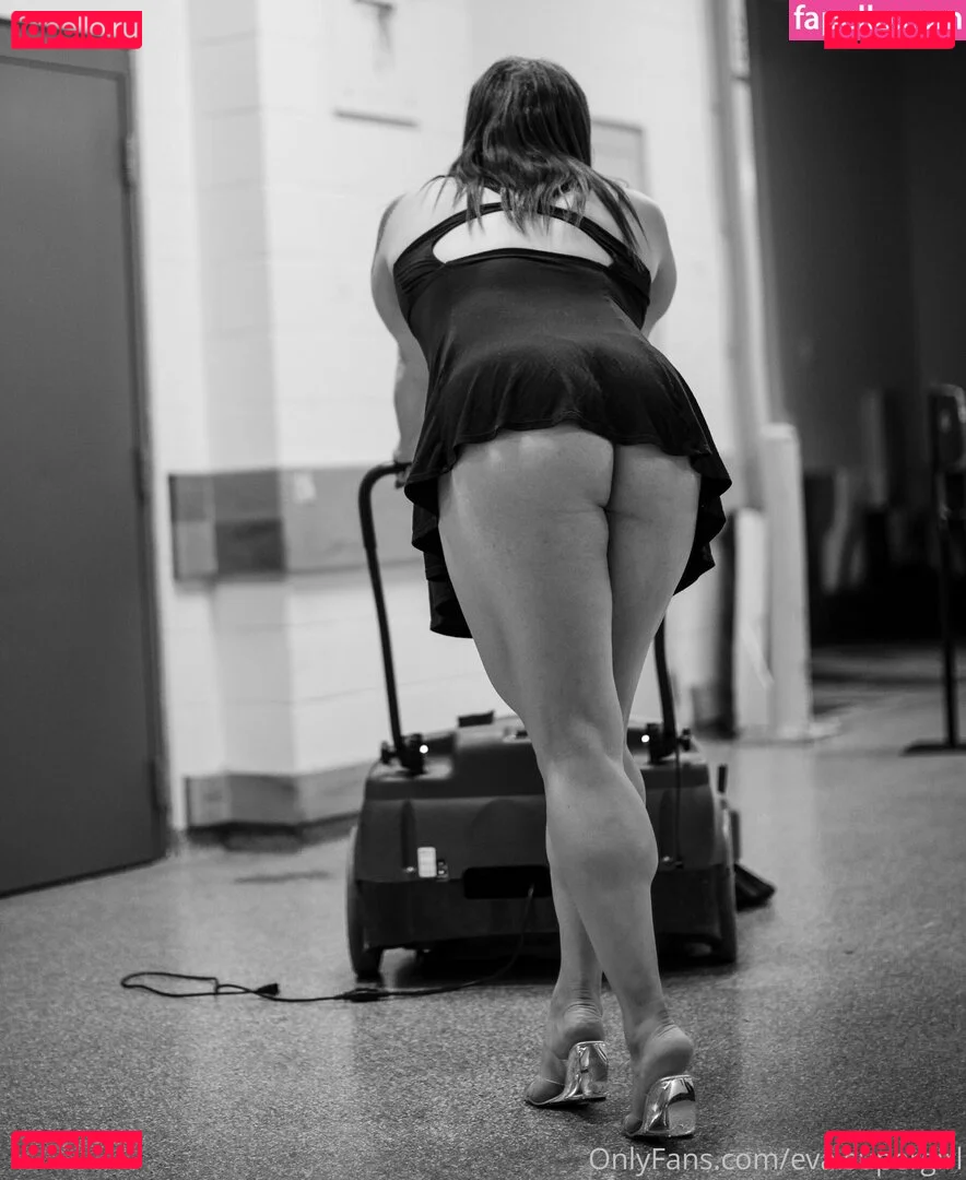 eva.supergirl Onlyfans Photo Gallery 