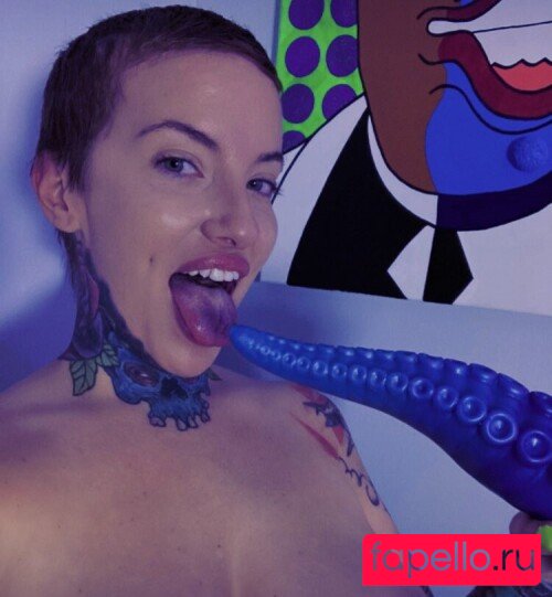 Kxtiemccxnn Nude Onlyfans Photo 11