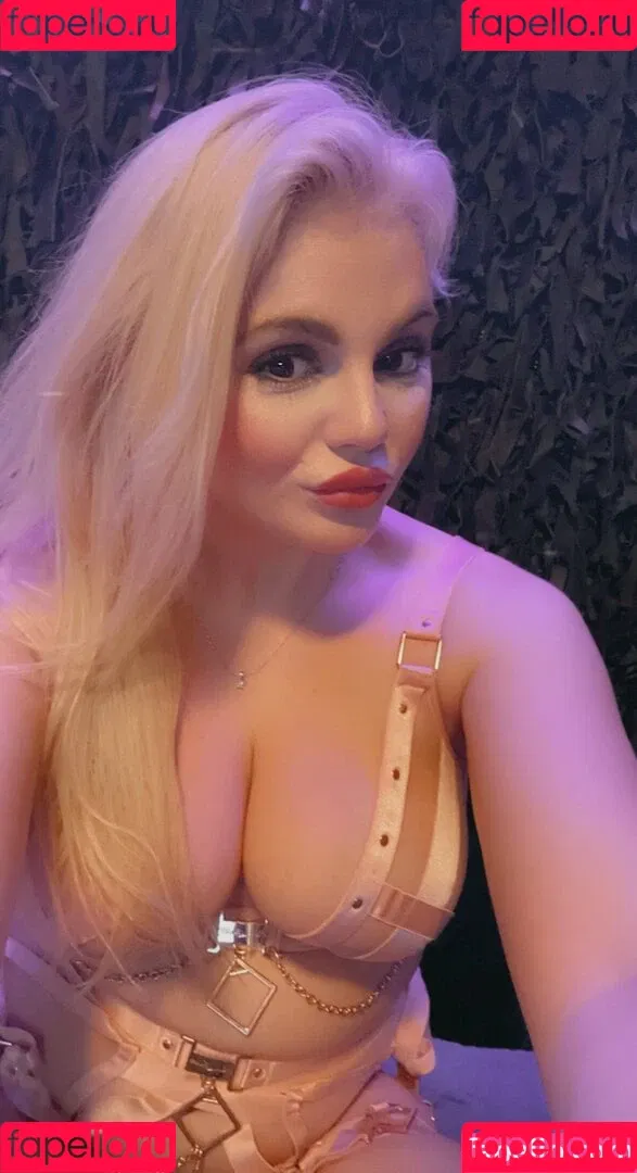 thekatyjayne Onlyfans Photo Gallery 