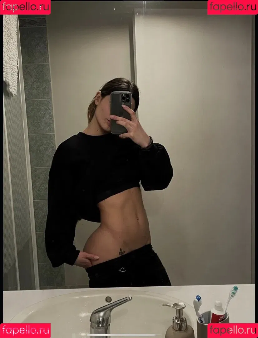 Oscarine38 Onlyfans Photo Gallery 