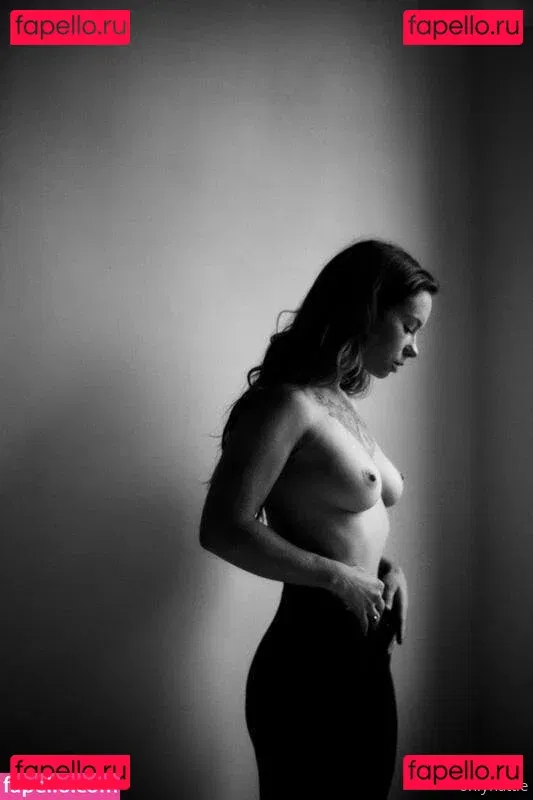 Hattie Watson Onlyfans Photo Gallery 