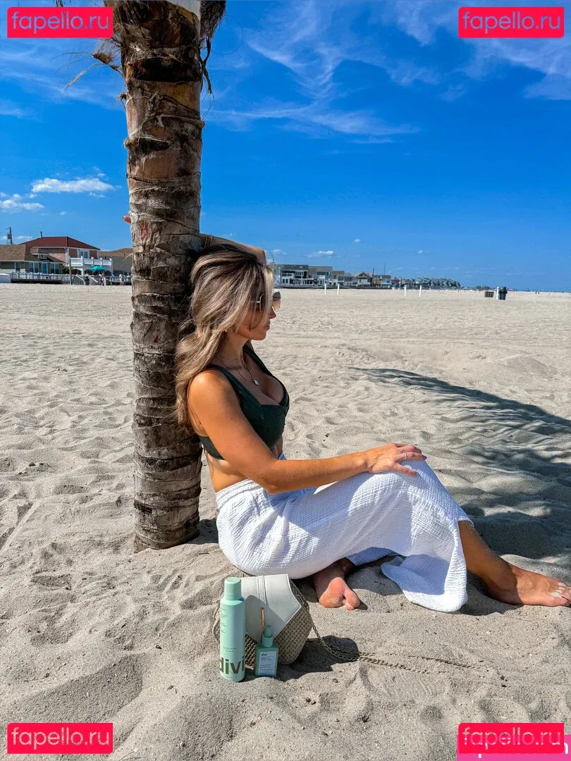 Janie Ippolito Onlyfans Photo Gallery 