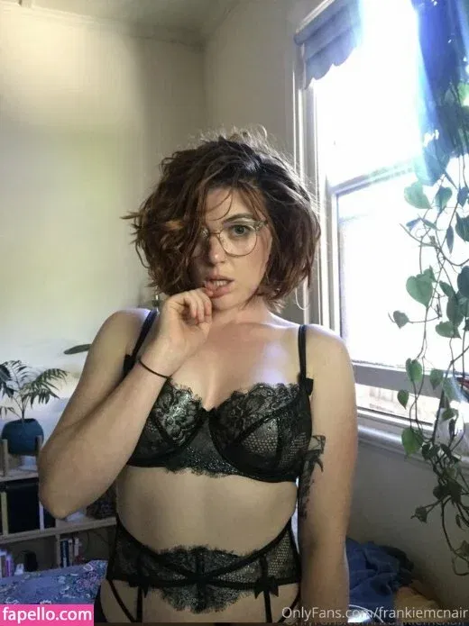 Frankie McNair Onlyfans Photo Gallery 