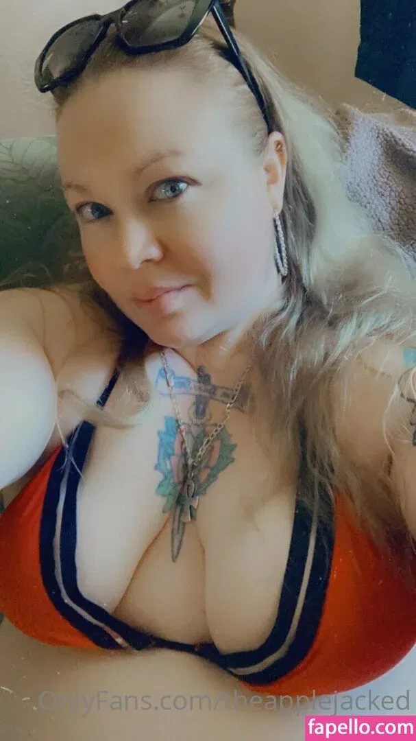 theapplejacked Onlyfans Photo Gallery 