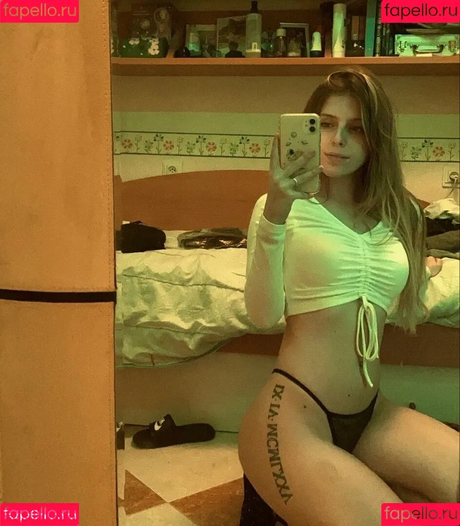 mariahelwe Onlyfans Photo Gallery 