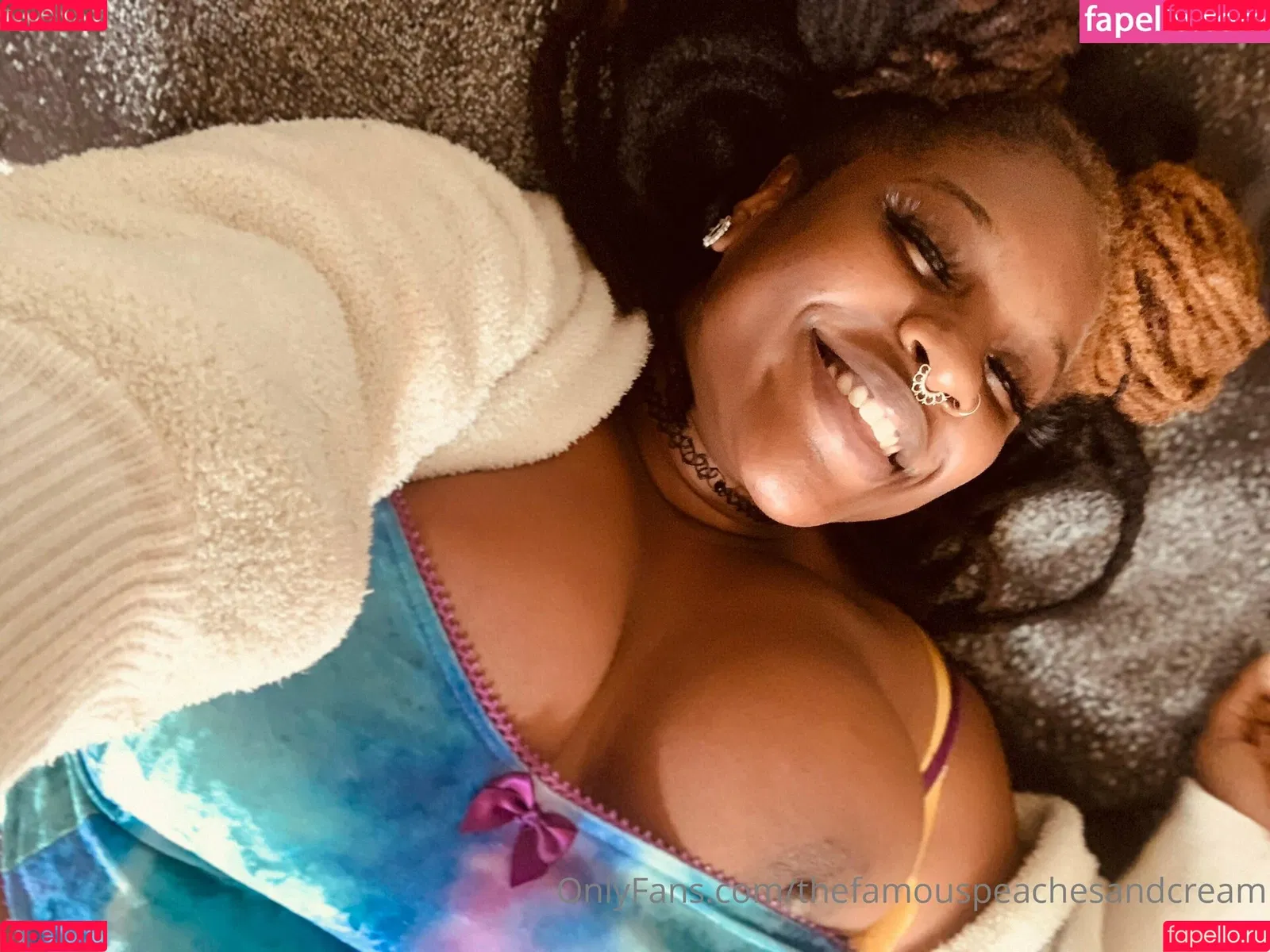 thefamouspeachesandcream Onlyfans Photo Gallery 
