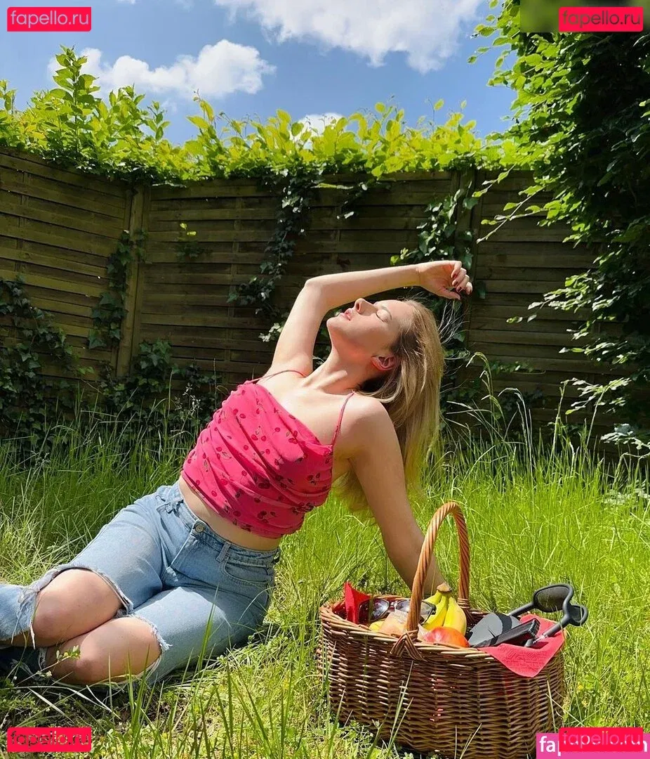 Adriana Burova Onlyfans Photo Gallery 