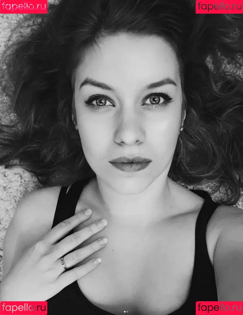 FormulaLena Onlyfans Photo Gallery 