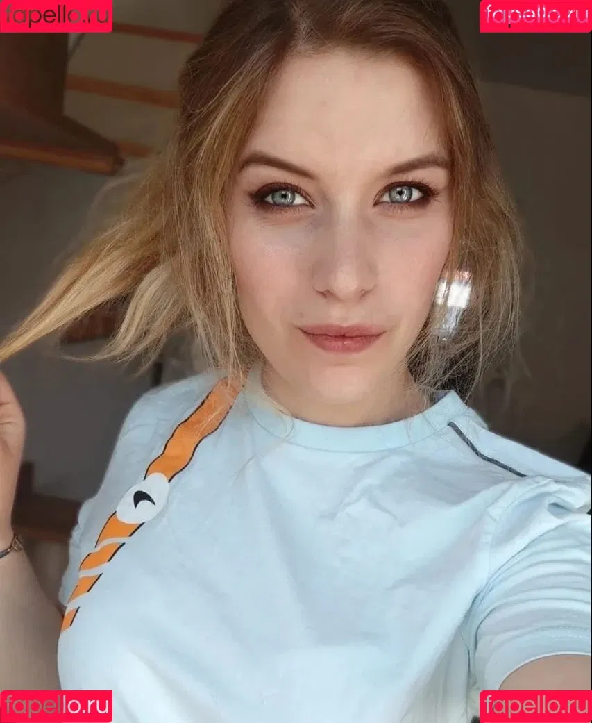 FormulaLena Onlyfans Photo Gallery 