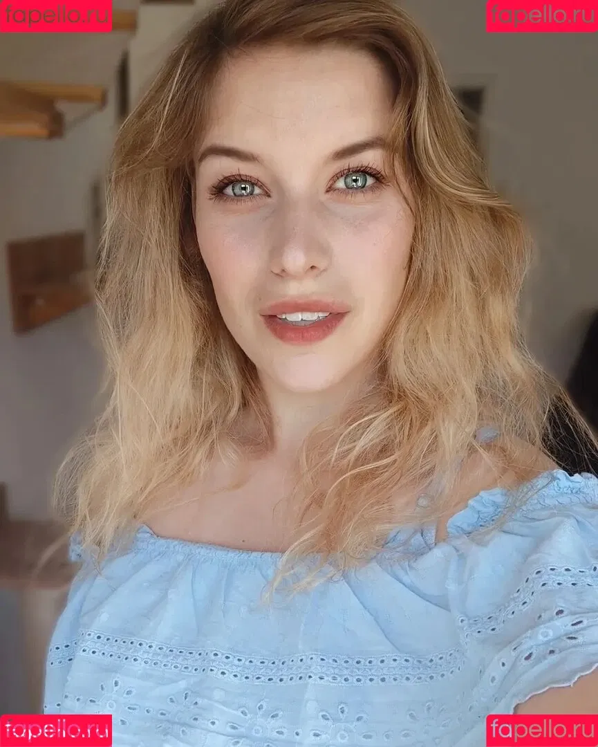 FormulaLena Onlyfans Photo Gallery 