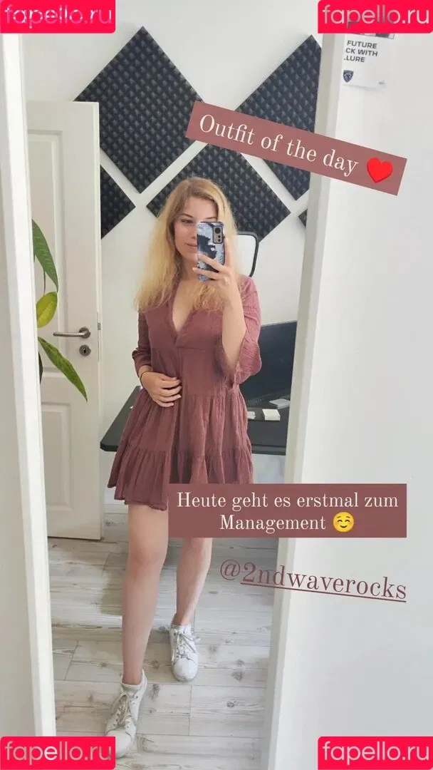 FormulaLena Onlyfans Photo Gallery 
