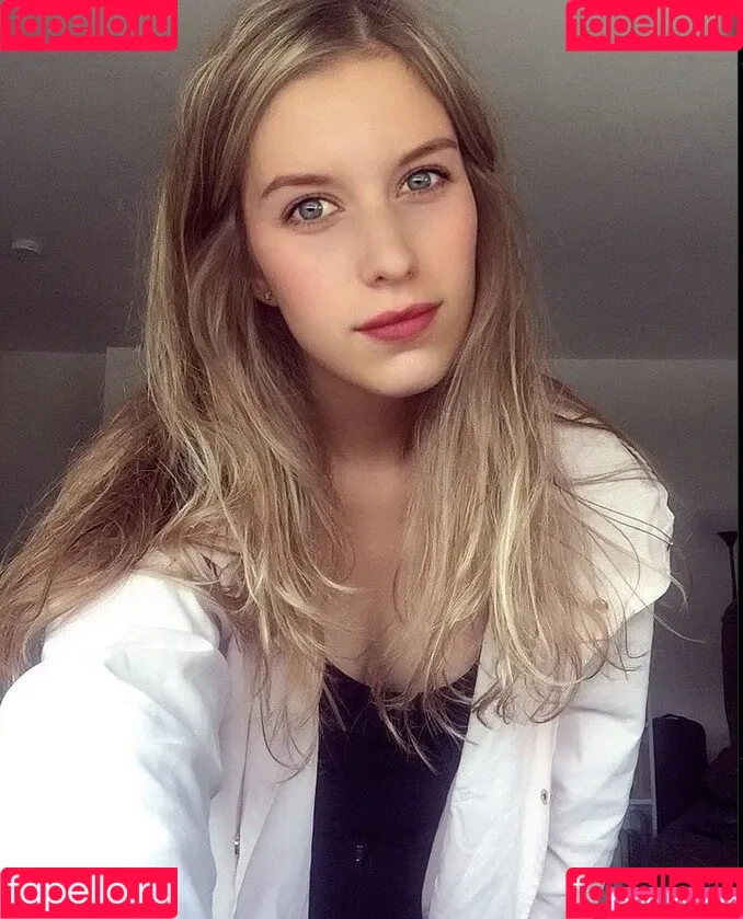 FormulaLena Onlyfans Photo Gallery 