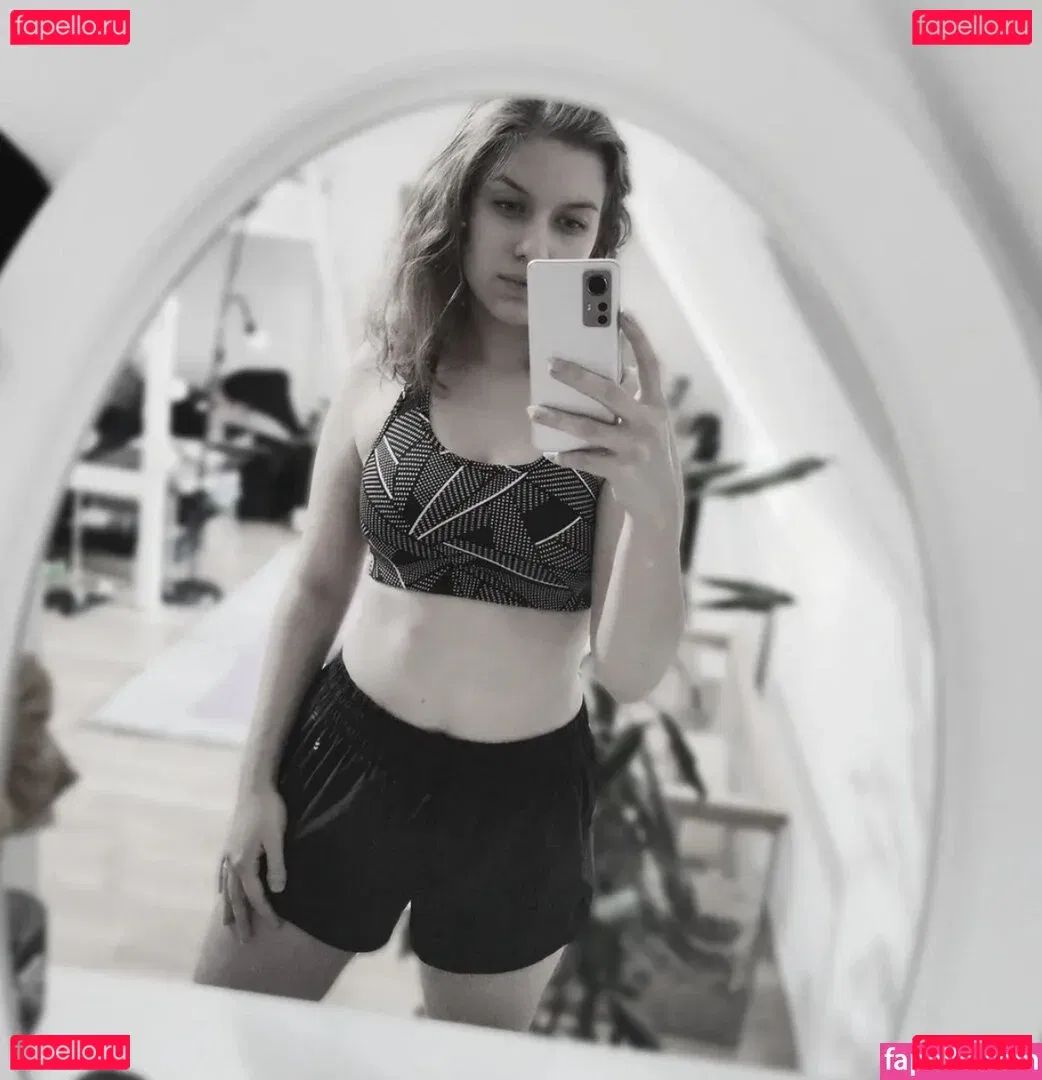 FormulaLena Onlyfans Photo Gallery 