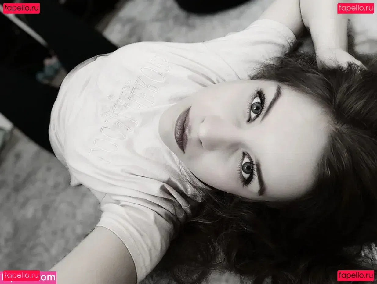 FormulaLena Onlyfans Photo Gallery 