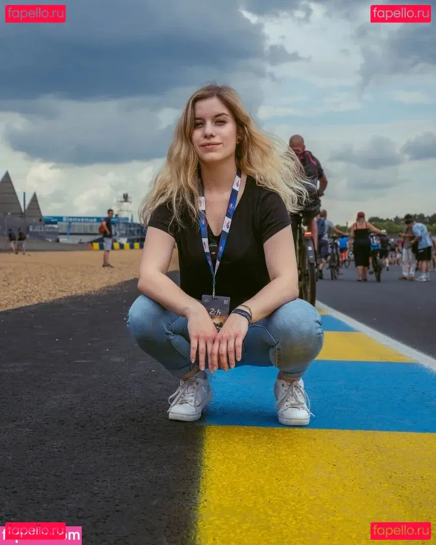 FormulaLena Onlyfans Photo Gallery 