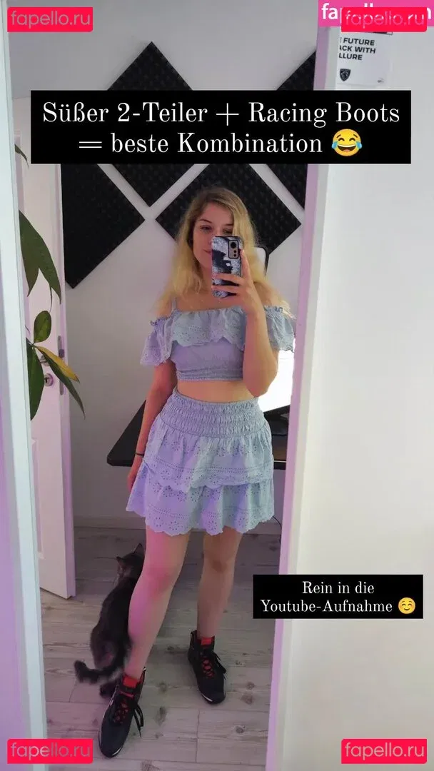 FormulaLena Onlyfans Photo Gallery 