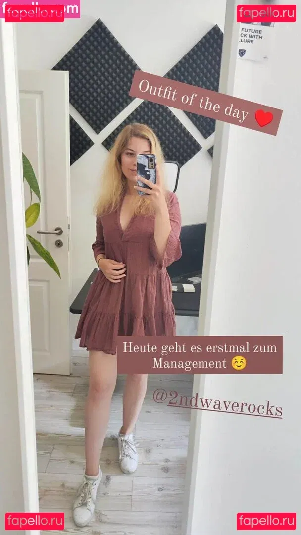 FormulaLena Onlyfans Photo Gallery 