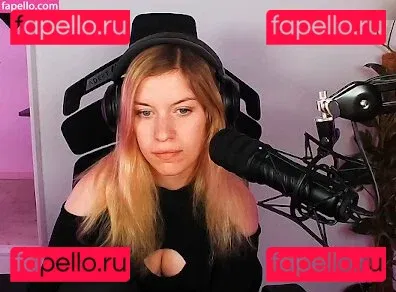 FormulaLena Onlyfans Photo Gallery 