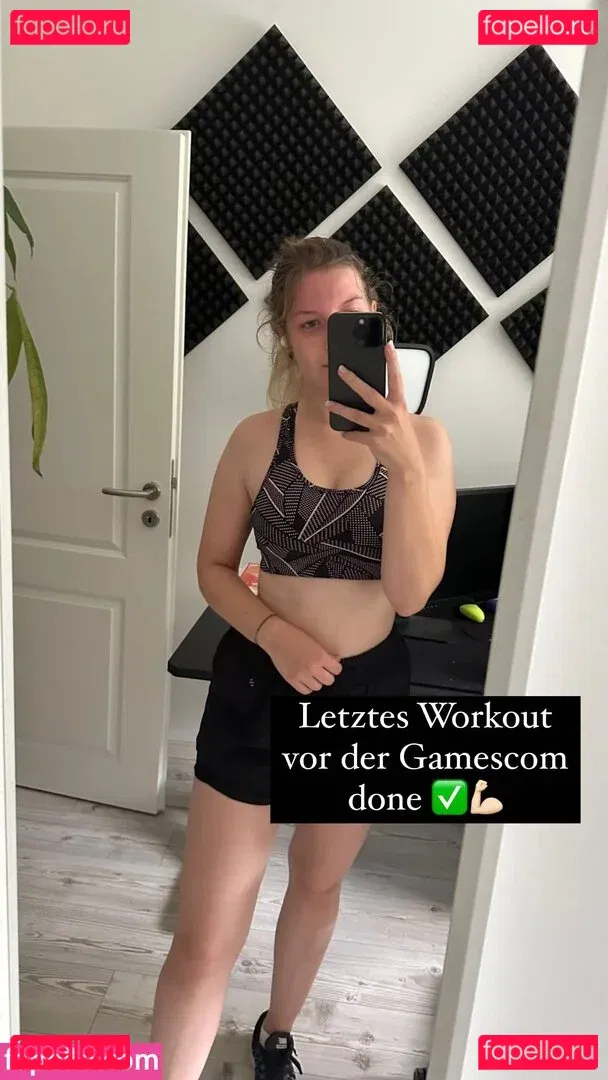 FormulaLena Onlyfans Photo Gallery 