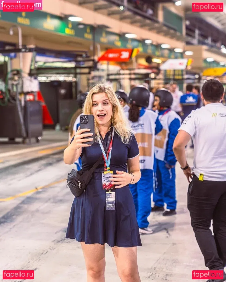 FormulaLena Onlyfans Photo Gallery 