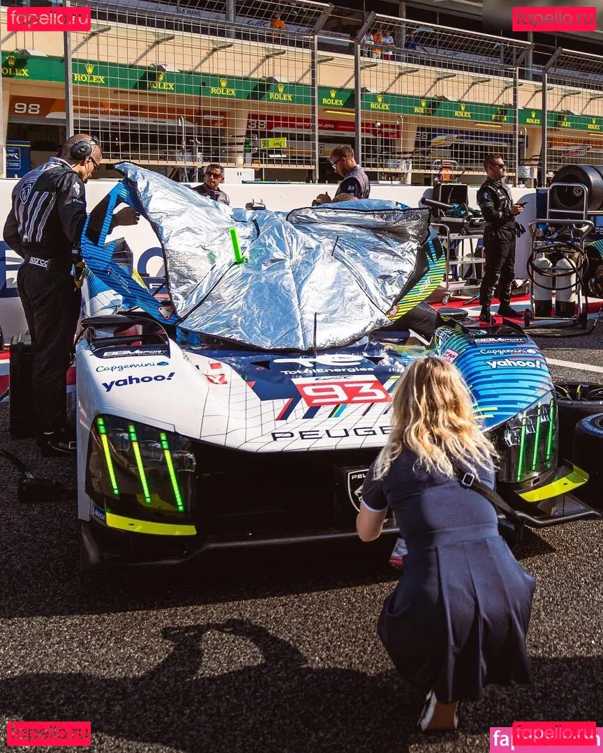 FormulaLena Onlyfans Photo Gallery 