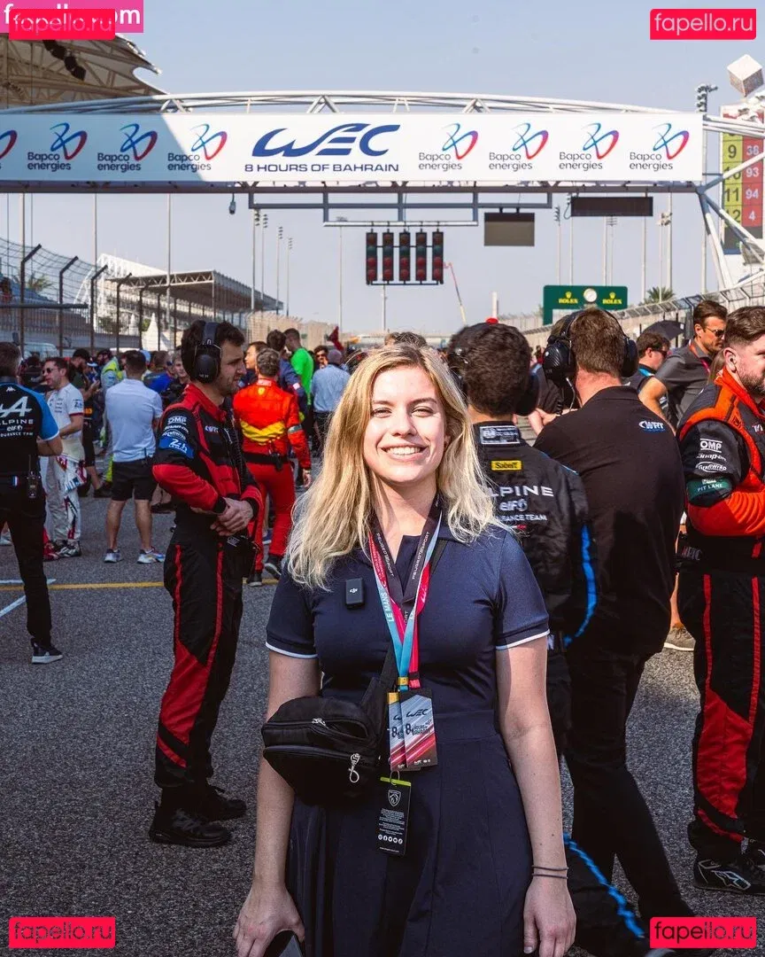 FormulaLena Onlyfans Photo Gallery 