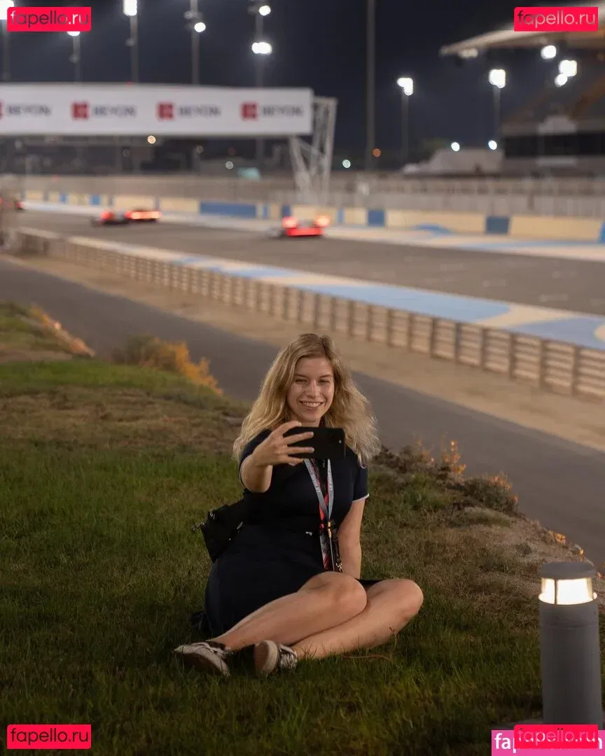 FormulaLena Onlyfans Photo Gallery 