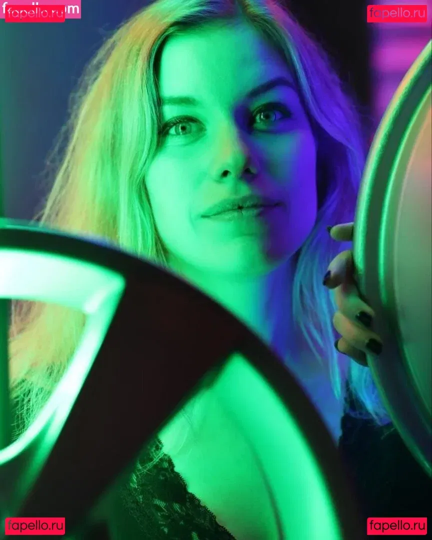 FormulaLena Onlyfans Photo Gallery 