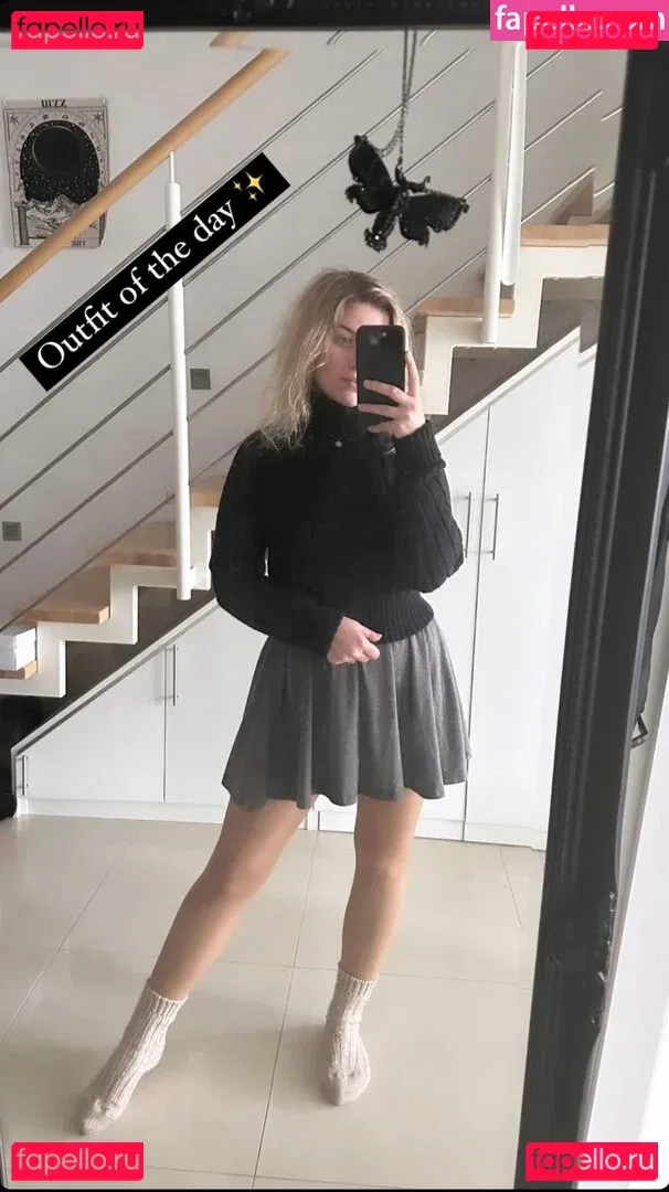 FormulaLena Onlyfans Photo Gallery 