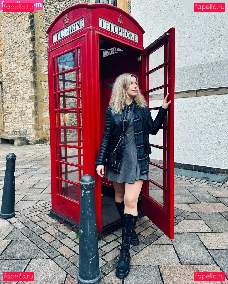 FormulaLena Onlyfans Photo Gallery 