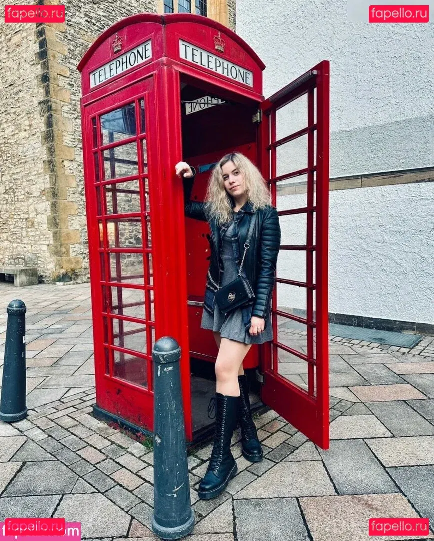 FormulaLena Onlyfans Photo Gallery 